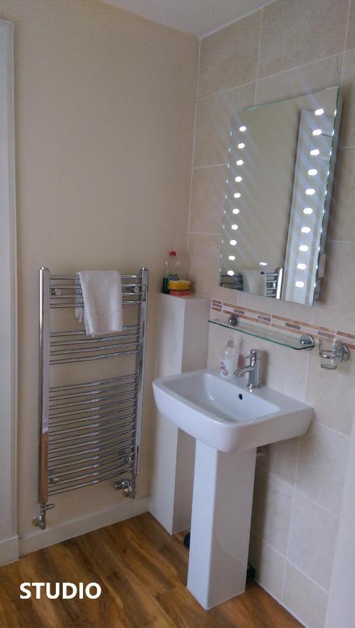 Edinburgh City Suites Bagian luar foto