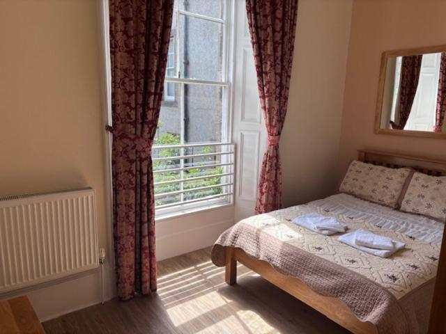 Edinburgh City Suites Bagian luar foto