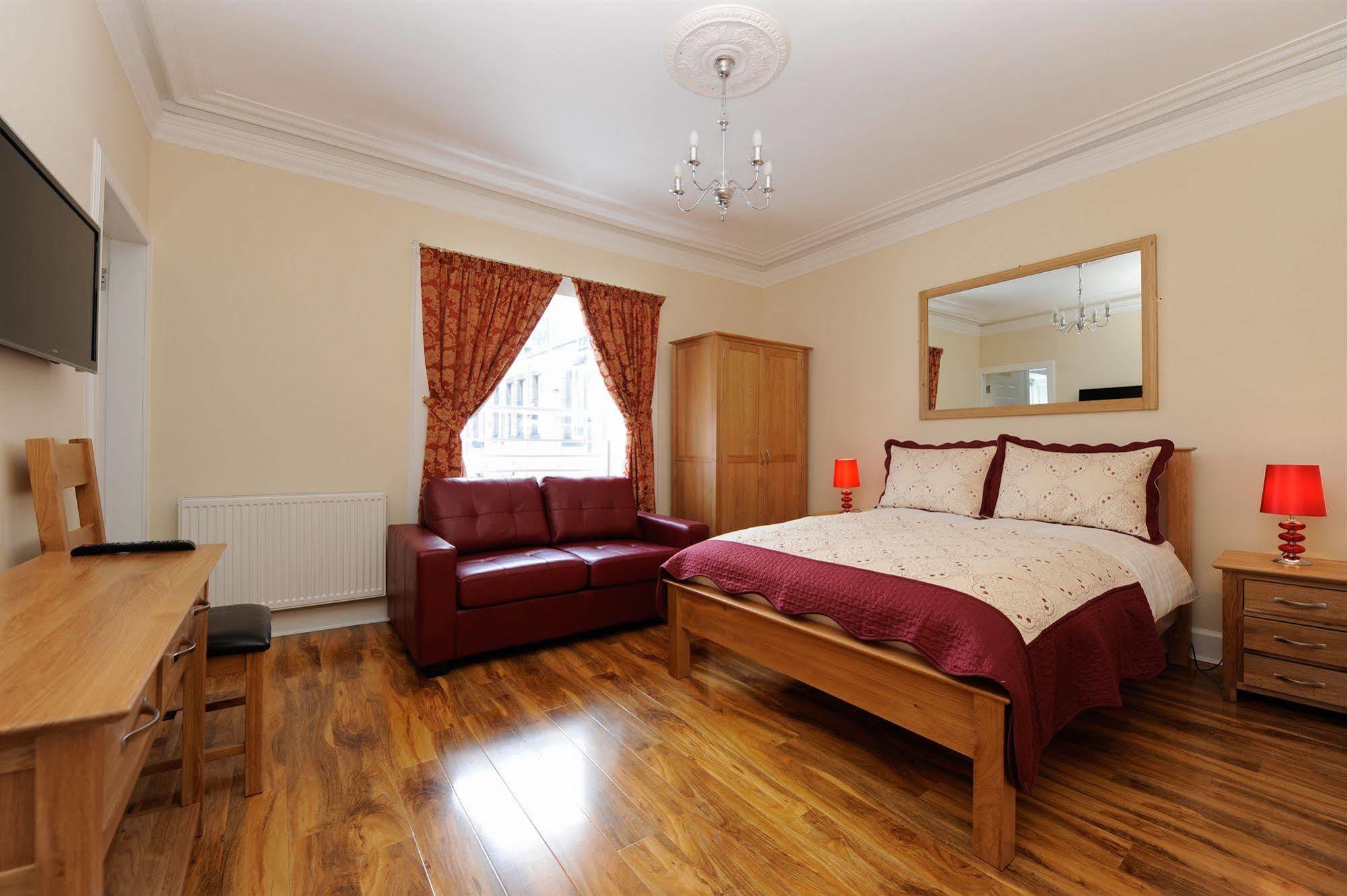 Edinburgh City Suites Bagian luar foto