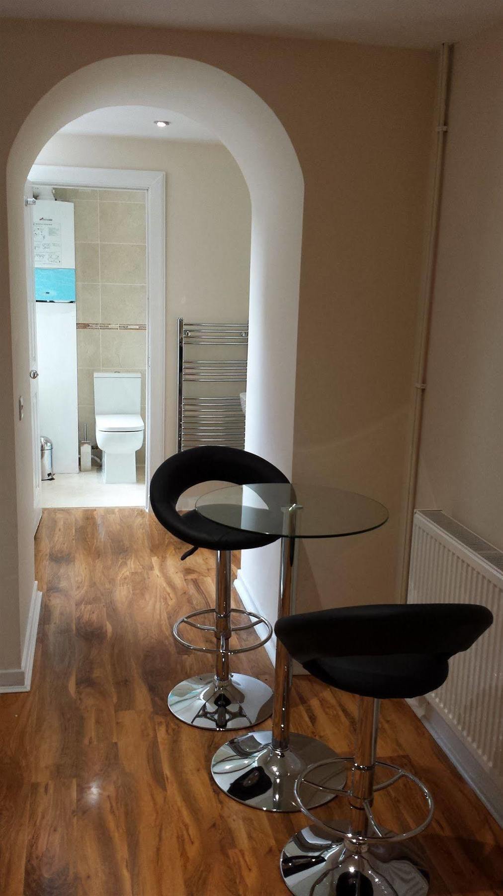 Edinburgh City Suites Bagian luar foto
